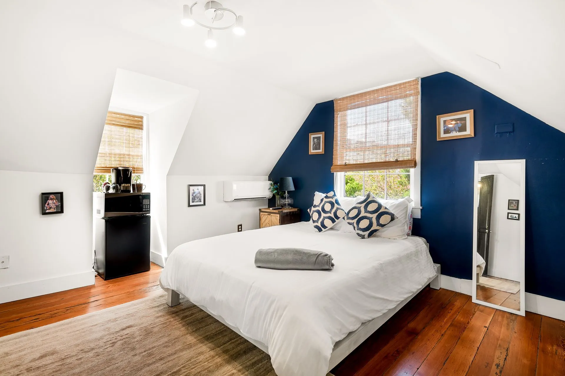 One bedroom1